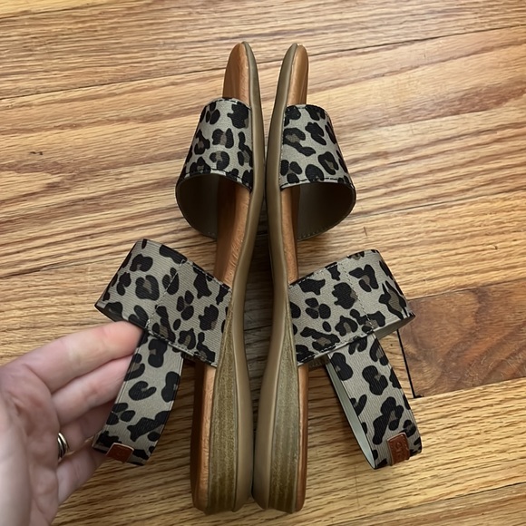 andre assous featherweights elastic sandal in animal print size 7 made in Spain - Picture 10 of 16